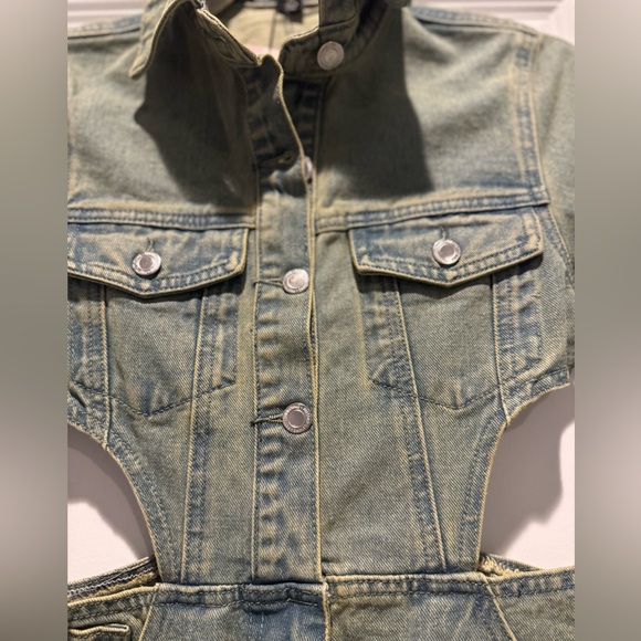 PrettyLittleThing Green Denim Jumpsuit - Picture 5 of 9